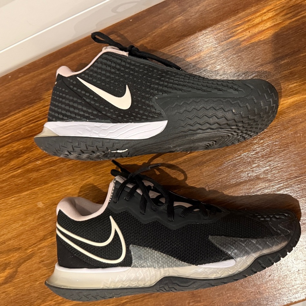 Nike Women’s Court Air Zoom Vapor Care 4 Lace Up Tennis Shoes Size 9.5 - Picture 2 of 8